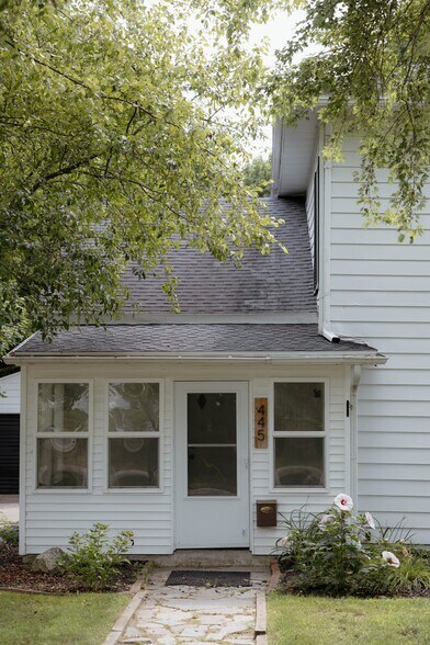 Building Photo - 445 Jones St