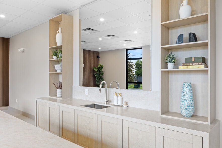 Building Photo - Cauley Residences