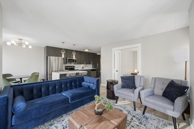 Building Photo - 30 E Huron St