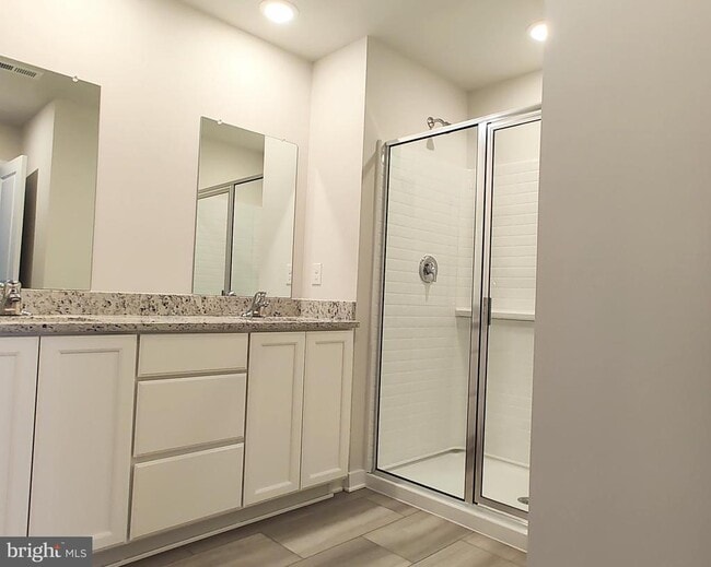 Building Photo - 3 Wafer Aly