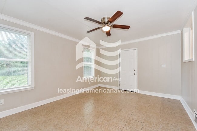 Building Photo - 912 Delta Dr