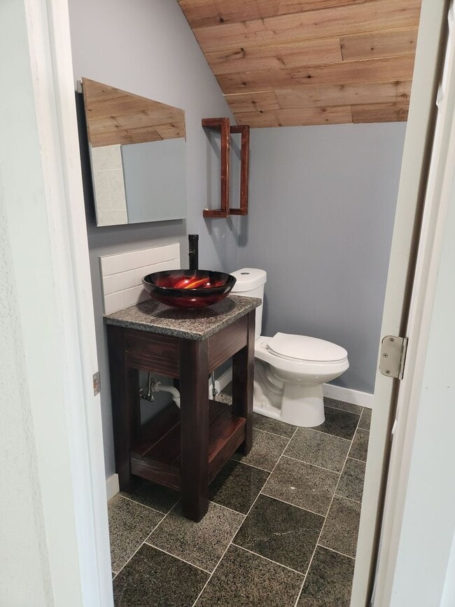 Building Photo - 264 N Jackson St