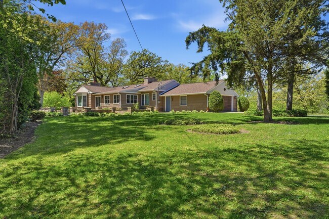 Building Photo - 29 Brookdale Ln