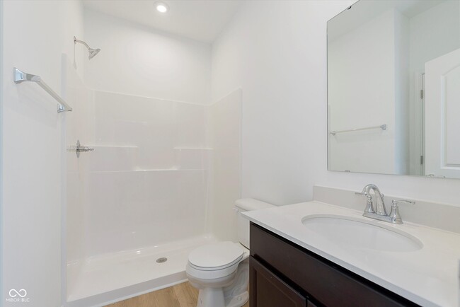 Building Photo - 15929 Tharp Wds Dr