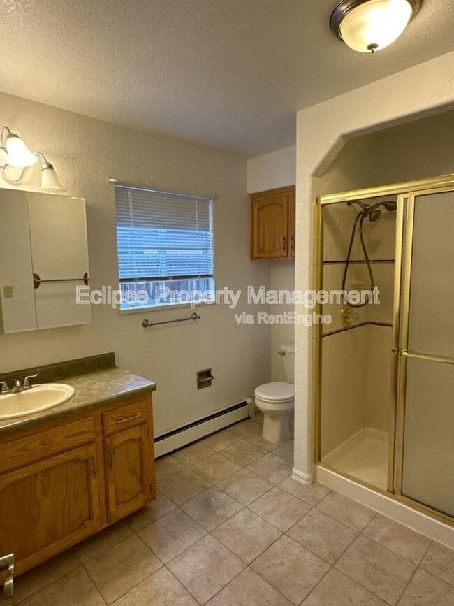 Building Photo - 637 Avalon Ct