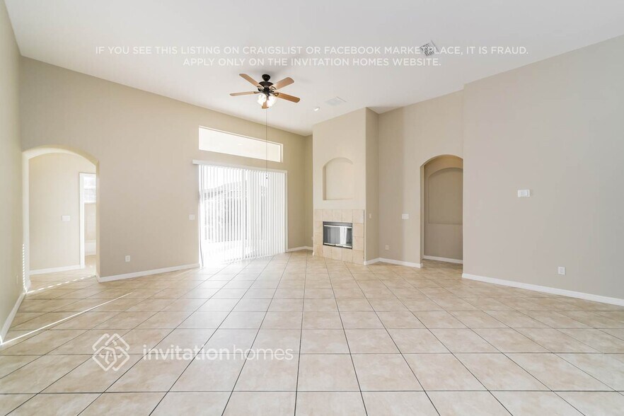 Building Photo - 11530 Vicolo Loop