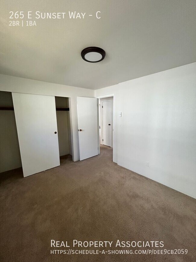 Building Photo - 265 E Sunset Way