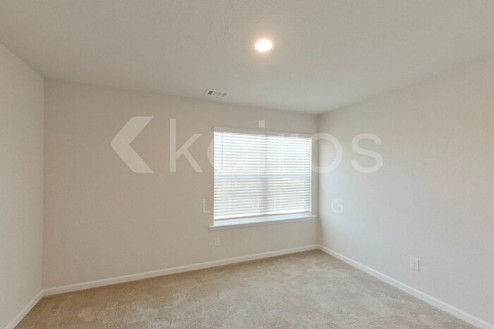 Building Photo - 3564 Bridgewood Dr