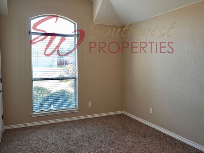 Building Photo - Charming 3 bed, 2 bath rental home with office!