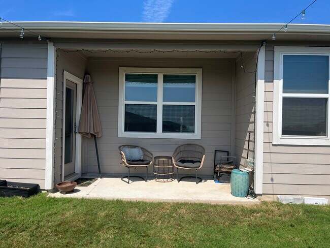 Building Photo - 14005 Zuhause Dr