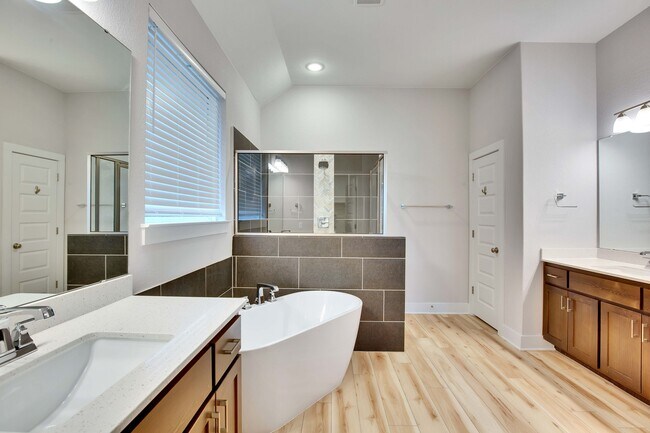 Building Photo - 48 Rancho Trail