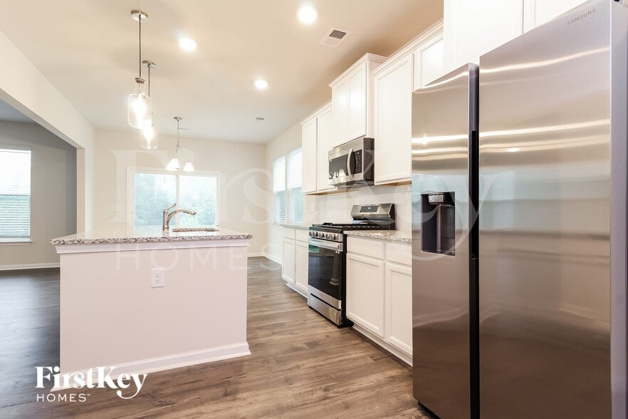 Building Photo - 721 Ridgemoor Trl