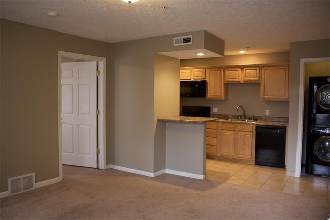 Interior Photo - 2411 Collis Avenue