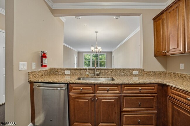 Building Photo - 4108 Hoover Ln