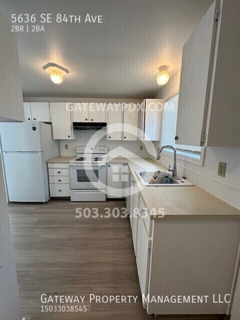 Building Photo - 5636 SE 84th Ave