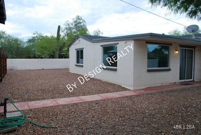 Building Photo - Blenman-Elm 4 Bed 2 Bath - Reserve NOW for March 2026 or Later