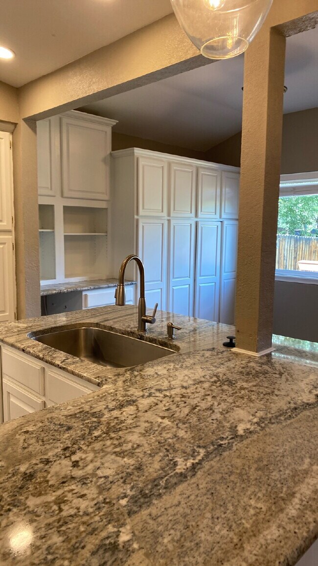 Building Photo - Westside White Buffalo