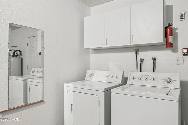 Building Photo - 5208 N 78th Way