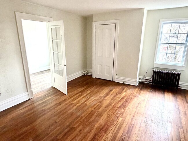 Building Photo - 714 Eureka St