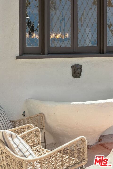 Building Photo - 802 Cochran Ave