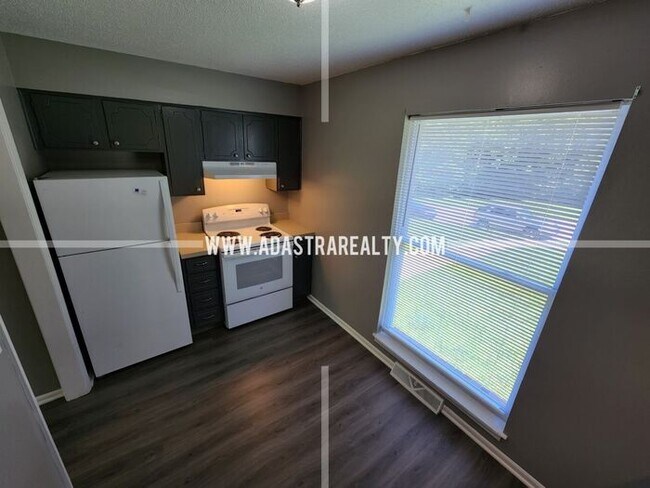 Building Photo - Affordable Raytown Area KCMO Apartment-Ava...