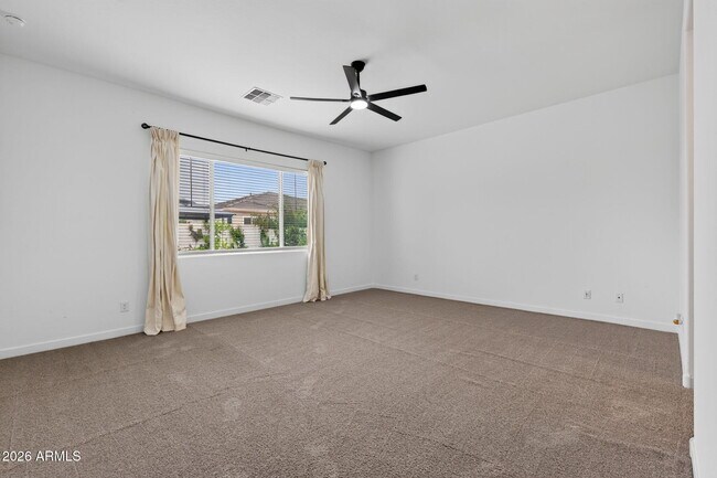 Building Photo - 203 E Birchwood Pl