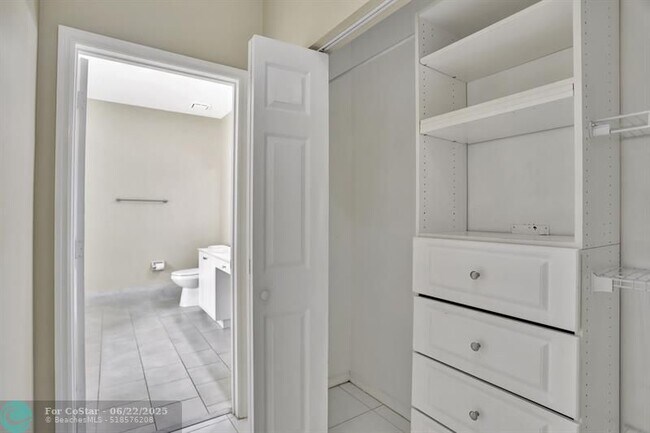Building Photo - 6455 NW 78th Dr