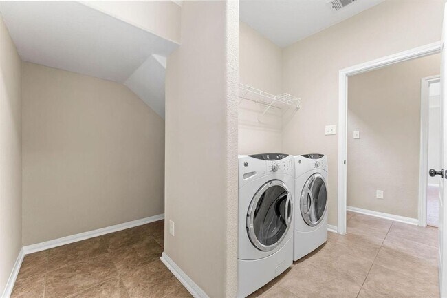 Building Photo - 95 Sagamore Ridge Pl