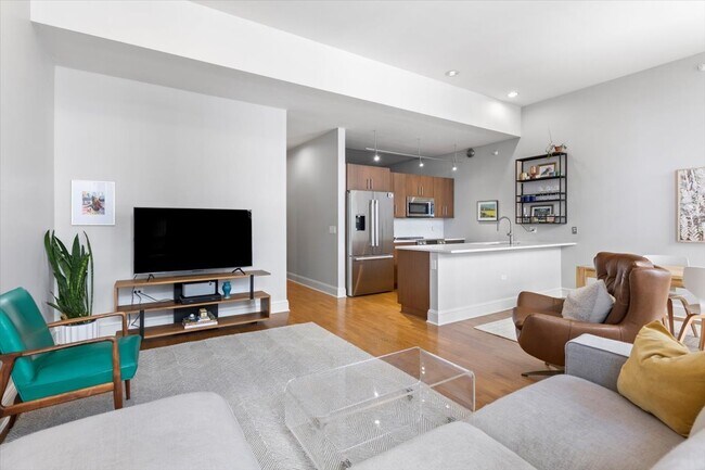 Building Photo - 850 N Lake Shore Dr