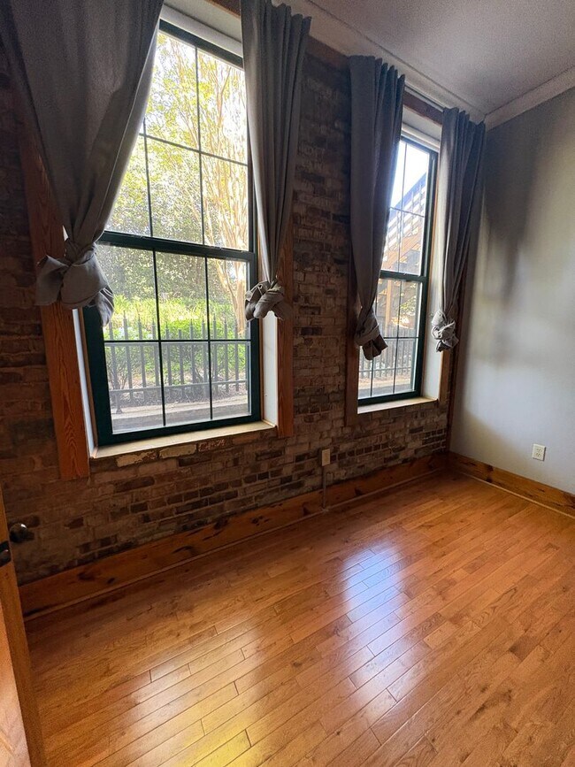 Building Photo - Lovely 2 Bedroom 2 full Bath Historical  Condo in Downtown Easley! Lawn Care and Trash Pickup inc...