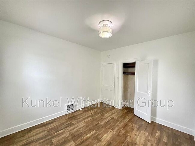 Building Photo - 515 N Jackson St