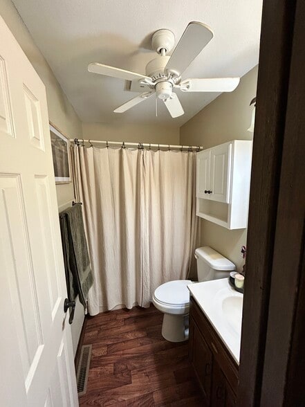 Building Photo - 702 S Taylor St