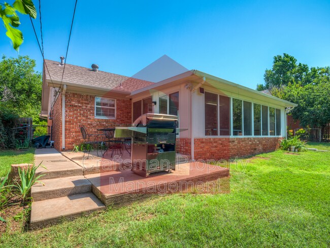 Building Photo - 2024 NW 45th St