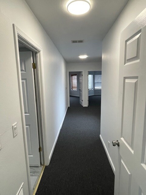 Building Photo - 678 41st Ave