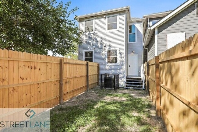 Building Photo - Charming 2 Bedroom in Columbus!