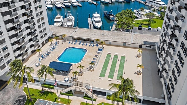Building Photo - 1208 Marine Way