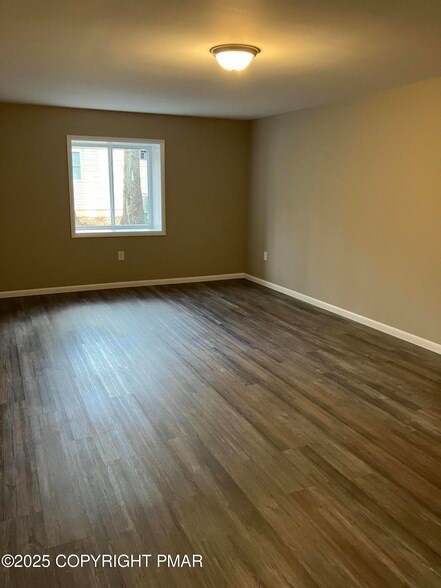 Building Photo - 180 Penn Forest Trail