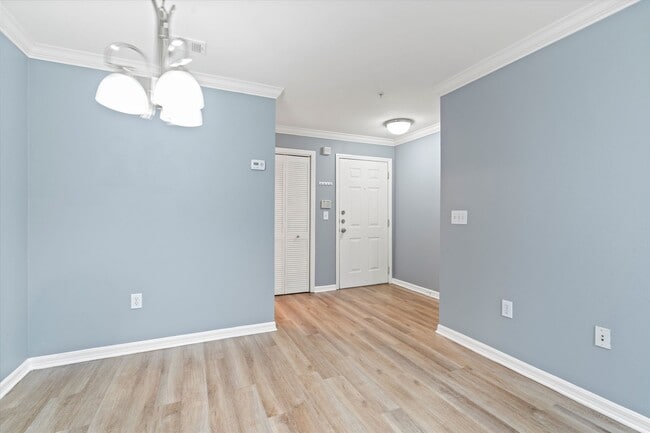 Building Photo - 3591 Kernan Blvd S