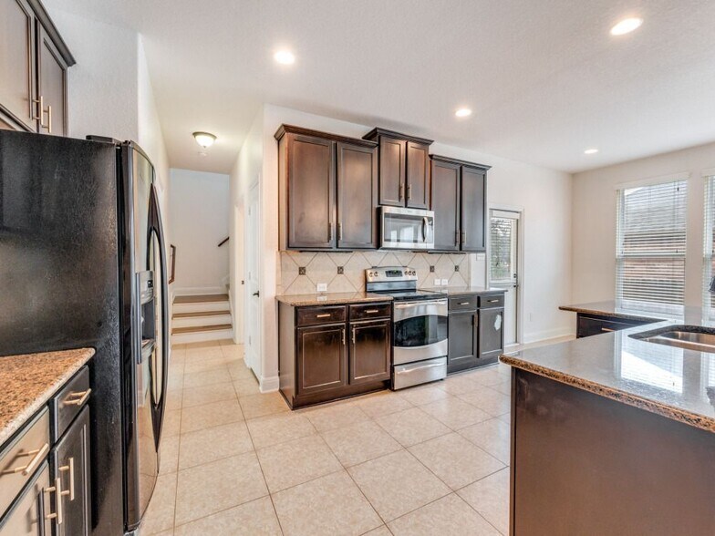 Building Photo - 229 Gardner