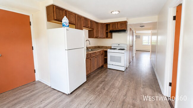 Building Photo - 9654 Golf Terrace