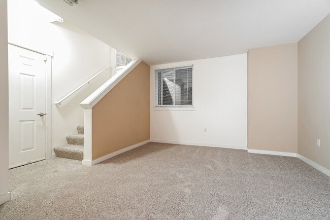 Building Photo - 23120 SE Black Nugget Rd