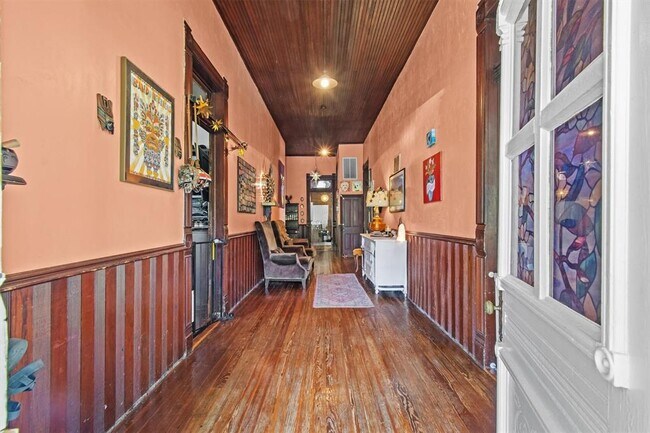 Building Photo - 308 S Ave A