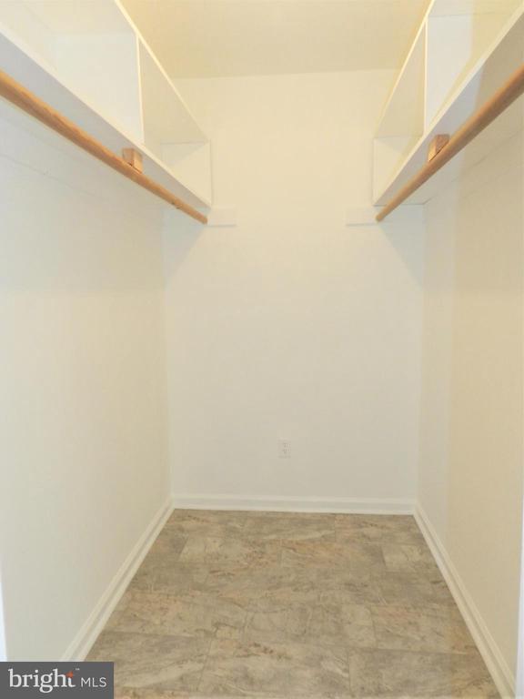 Building Photo - 108 Wilderness Ln
