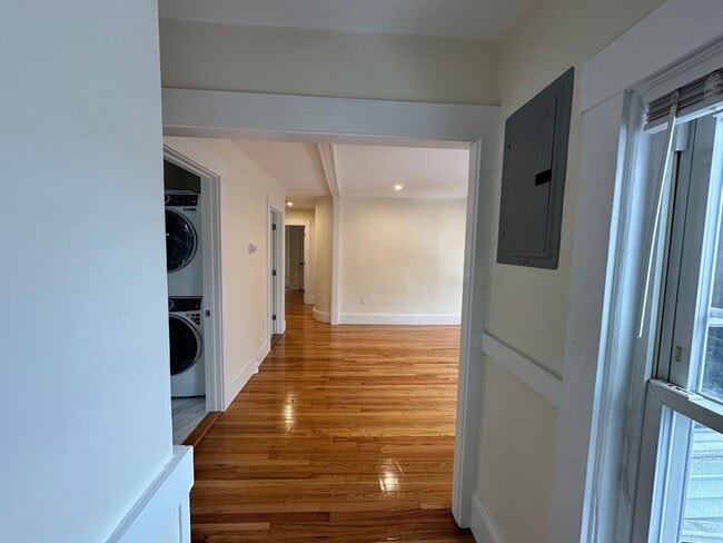 Building Photo - 64 Cedar St