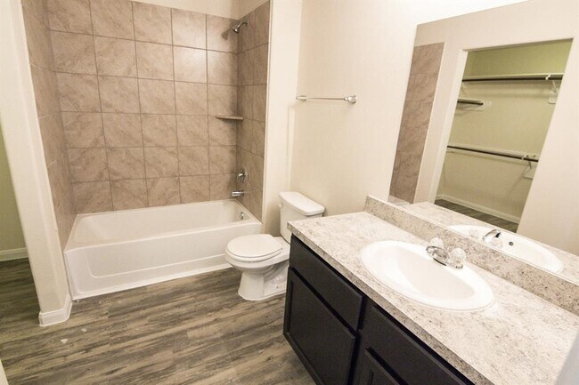 Building Photo - 920 Fletcher Hills Ct