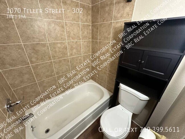 Building Photo - 1070 Teller St