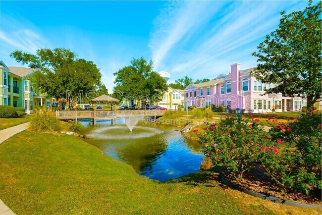 Building Photo - 2252 Beach Dr