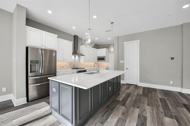 Building Photo - 1421 Biondo Way