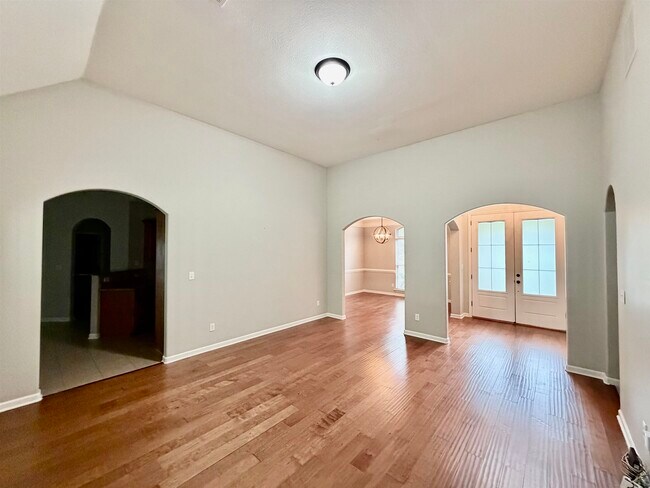 Building Photo - 134 Tanner Ln