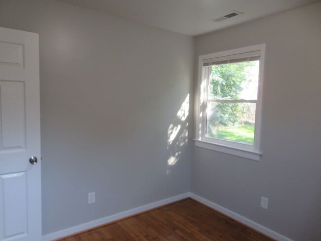 Building Photo - Hopewell